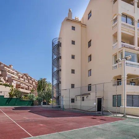 Lovely Communal Heated Pool Apartment