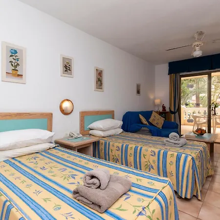 Lovely Communal Heated Pool Διαμέρισμα *